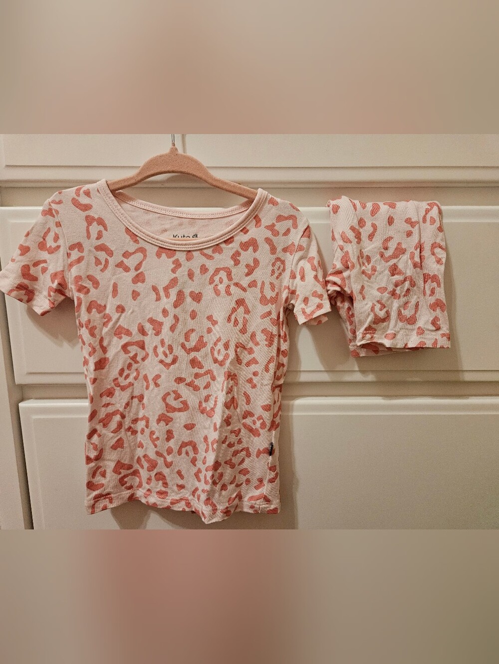 Kyte Baby Sakura Leopard Short Pj Set- size 2T